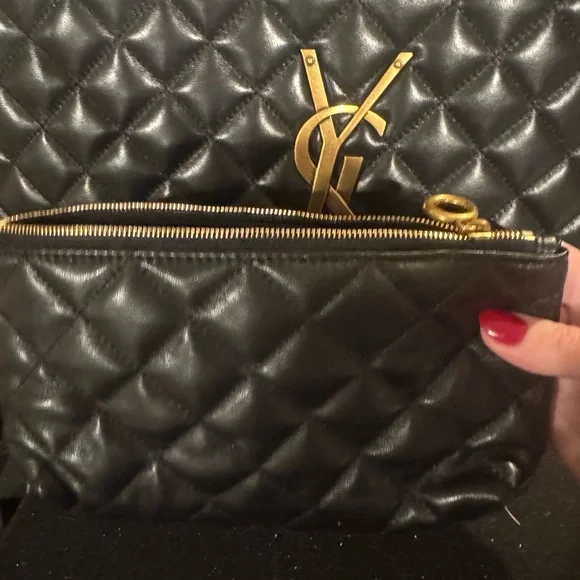 Designer inspired lambskin Quilted Logo Tote Bag in Black with Gold Hardware - Picture 4 of 4